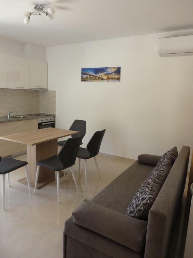 Luka Apartments Biograd Na Moru Exterior photo