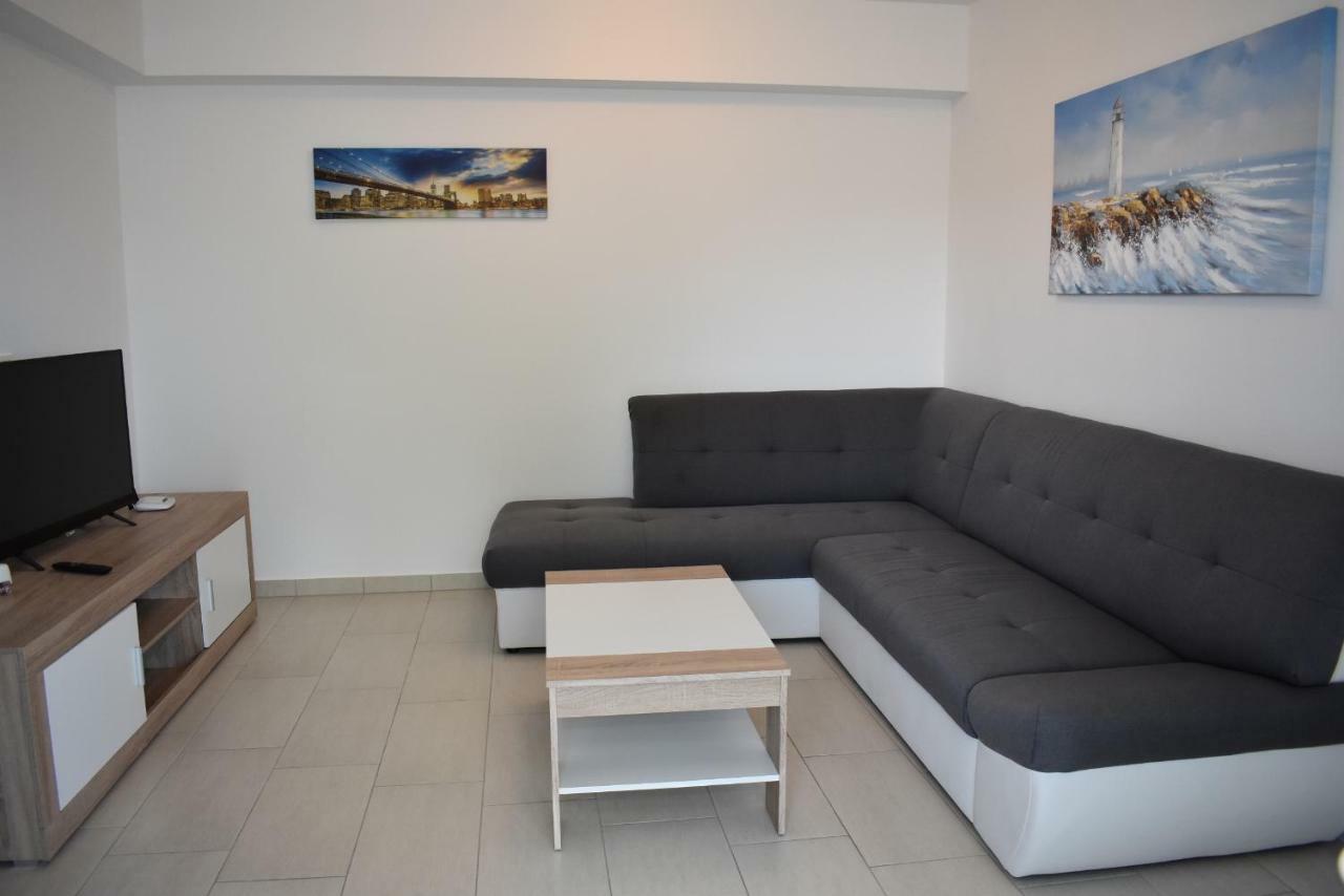 Luka Apartments Biograd Na Moru Exterior photo